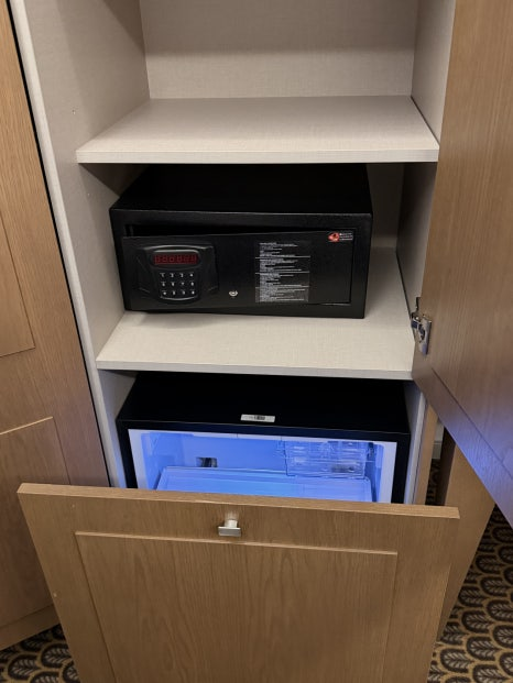 호텔 로열 프라하 금고